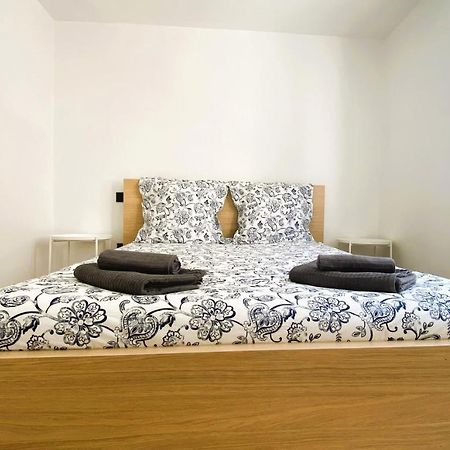 Marie Antoinette - Appartement 2 Chambres, Centre Ville, Terrasse, Moderne Antibes Dış mekan fotoğraf